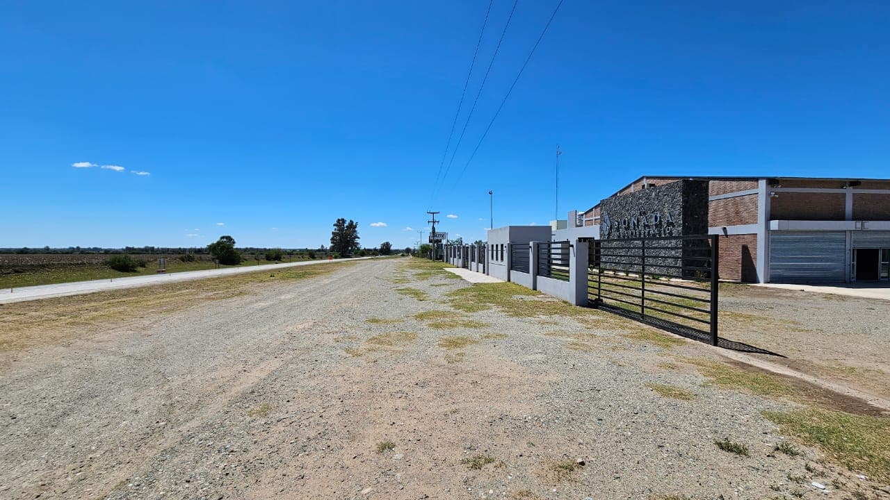 Córdoba, Alta Gracia, Salón comercial de 956m2 sobre Ruta C-45 en Eje Comercial y de Servicios