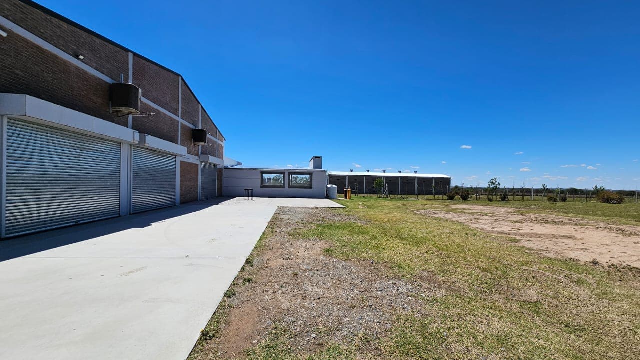 Córdoba, Alta Gracia, Salón comercial de 956m2 sobre Ruta C-45 en Eje Comercial y de Servicios foto 10