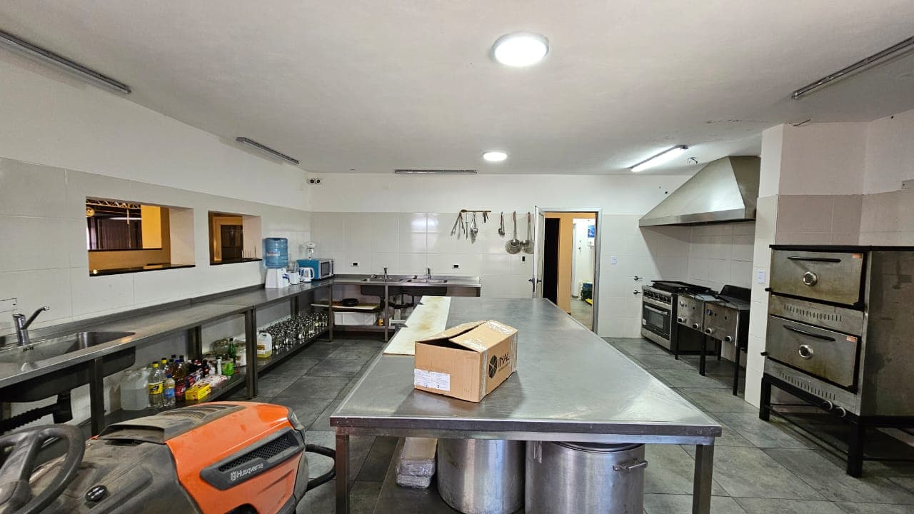 Córdoba, Alta Gracia, Salón comercial de 956m2 sobre Ruta C-45 en Eje Comercial y de Servicios foto 12