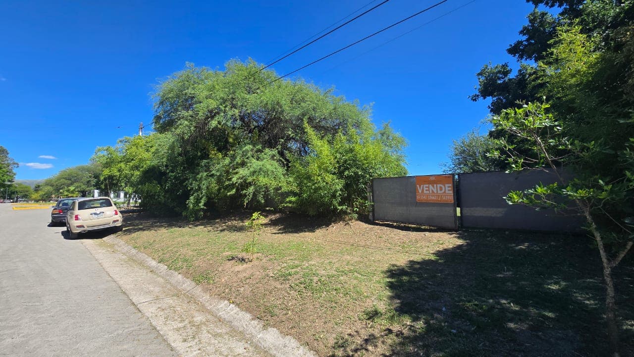 Alta Gracia, Córdoba, Lote de 1.037 m2 en Barrio Residencial El Golf