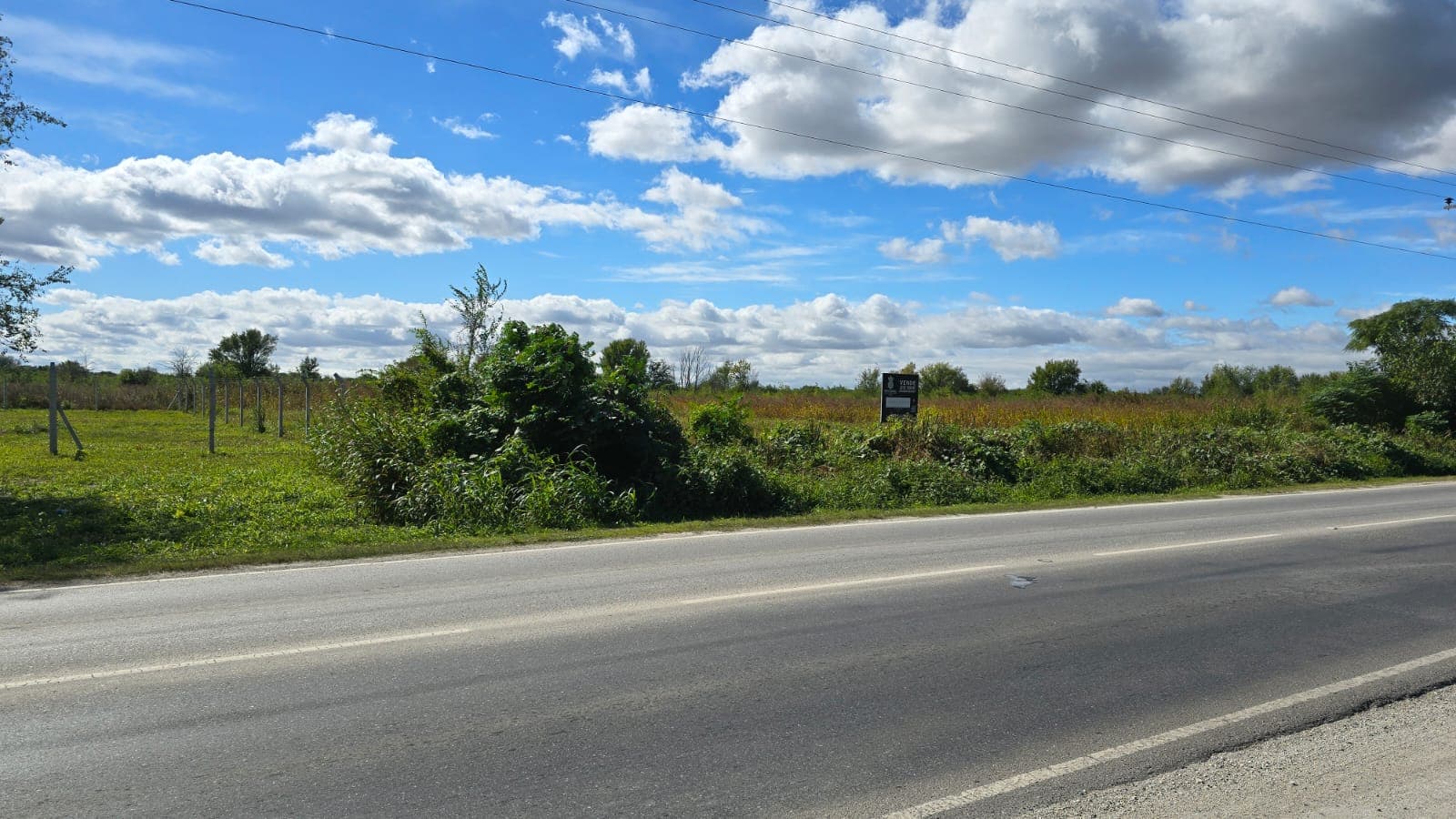 SE VENDEN 2 LOTES DE 1000 M2 SOBRE RUTA EN EJE COMERCIAL ALTA GRACIA.